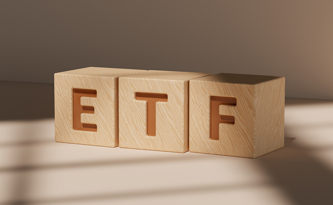 나무 블럭에 ETF라고 적혀있는 사진